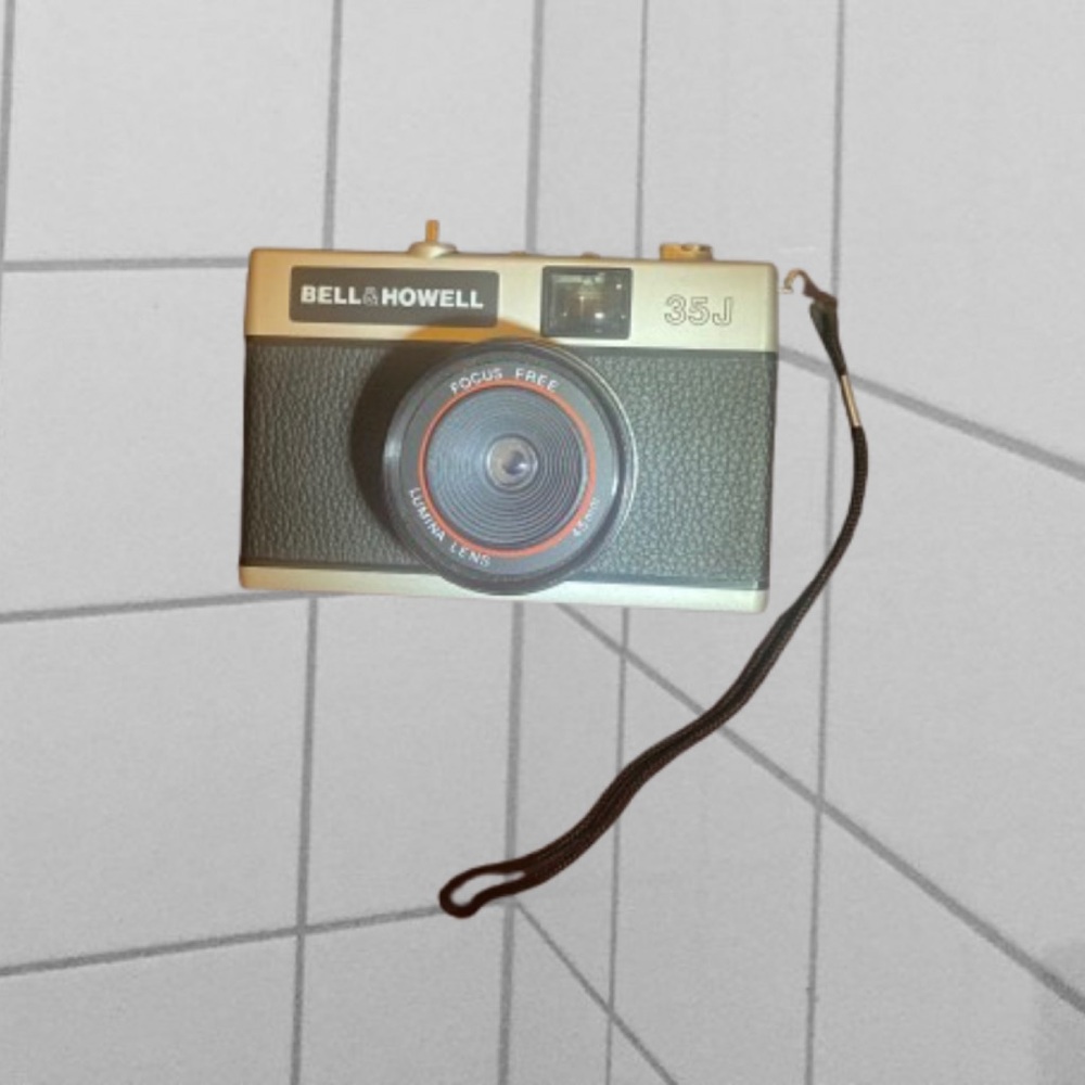 Vintage Bell and Howell Camera 35J - 35mm Camera Untested